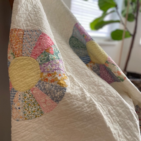 Vintage Dresden Plate Quilt 80x90 Scallop Edge Feedsack - Picture 10 of 13